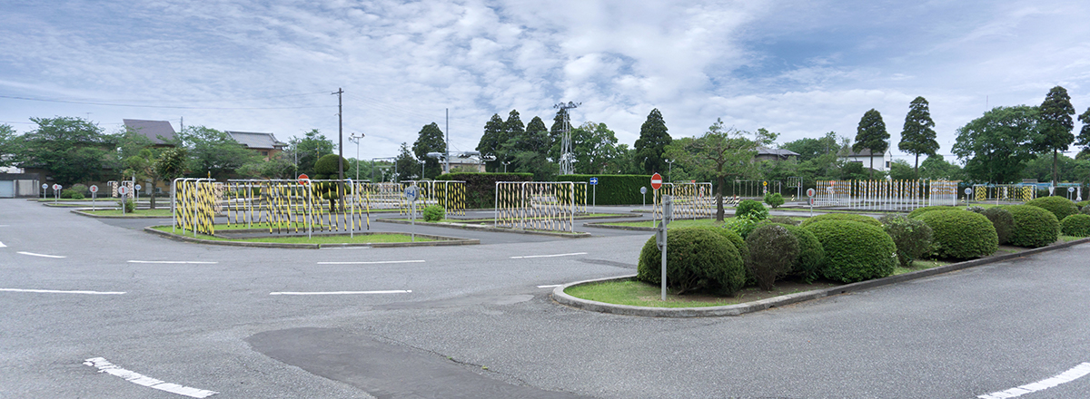 教習車両（教習二輪含む）の買取・販売、車両の改造・架装等の専門会社 | 株式会社ケー・エム・ケー3